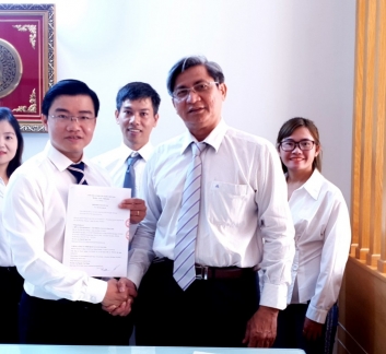 KÝ KẾT THỎA THUẬN HỢP TÁC CHIẾN LƯỢC VỚI VPLS CÔNG ANH