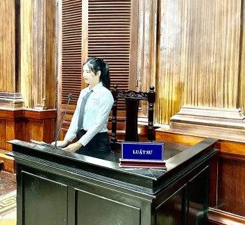 Luật sư công ty tham gia bào chữa vụ án đại án Vạn Thịnh Phát.